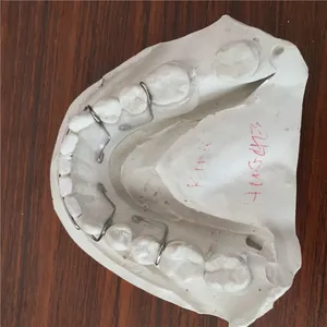 Hawley retainer – case by Well Dental Lab